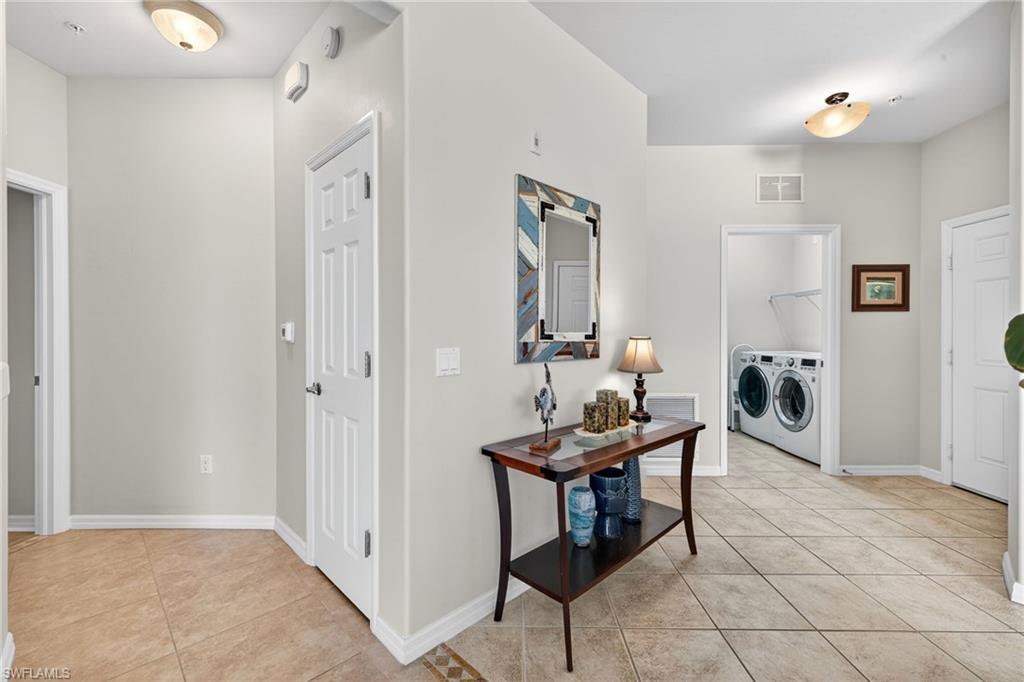 ROYAL POINTE - Residential