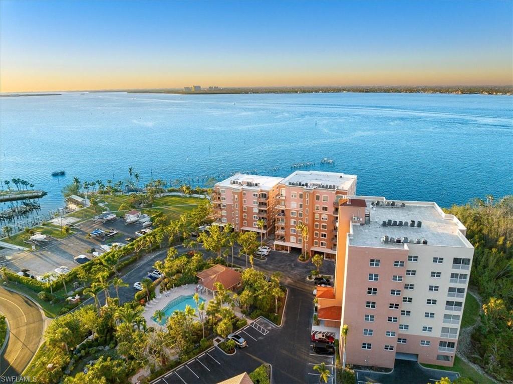 HARBOR PLACE - Residential