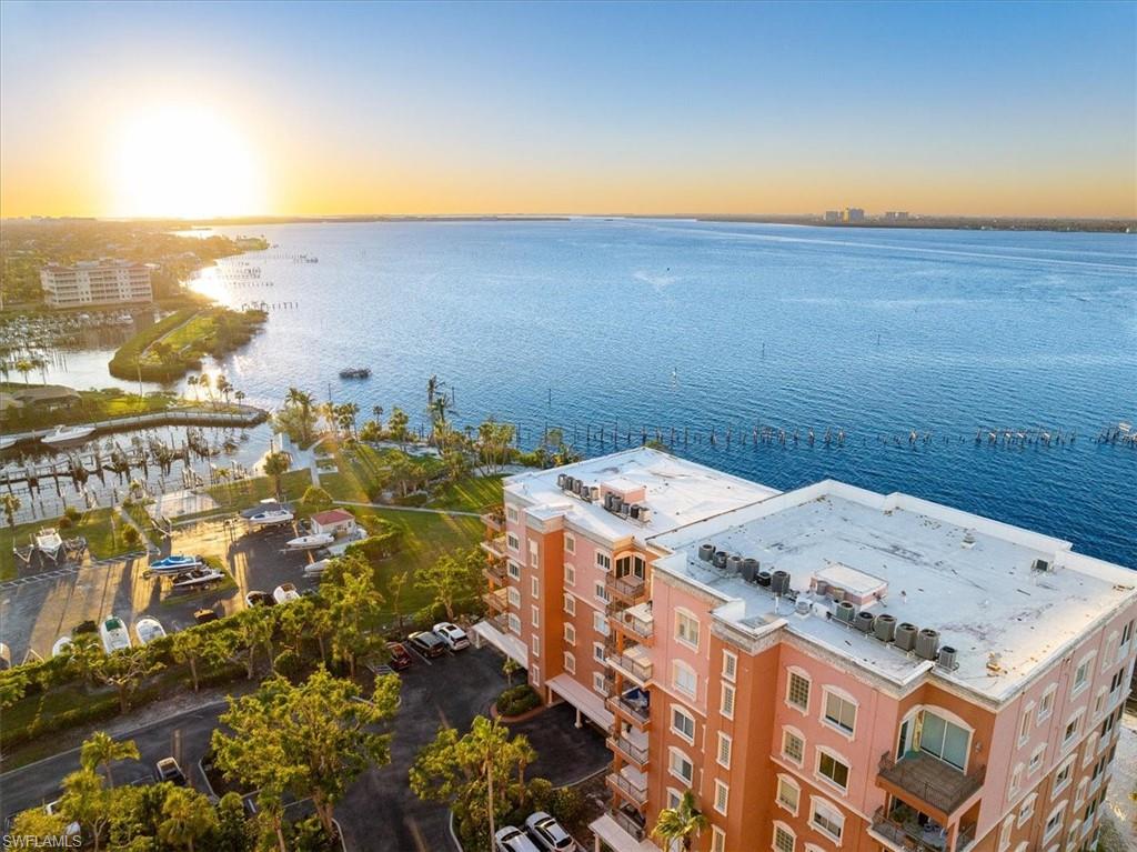 HARBOR PLACE - Residential