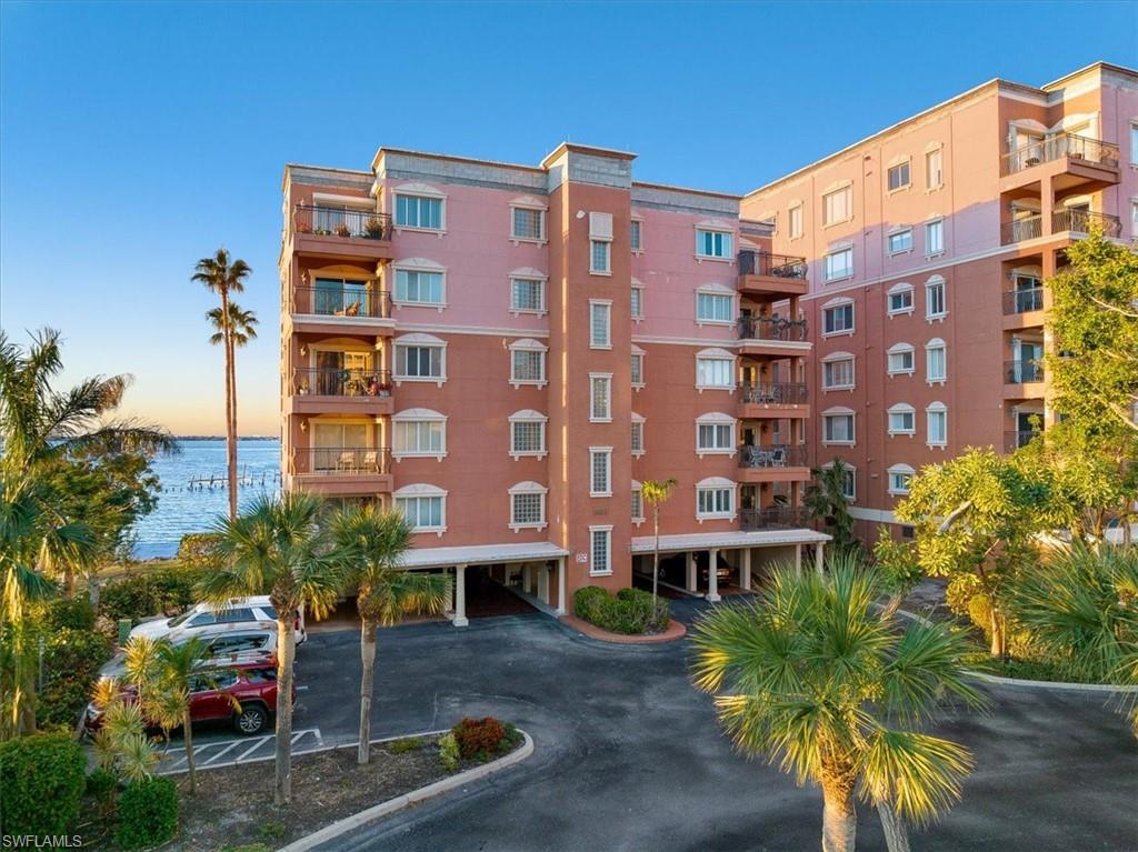 HARBOR PLACE - Residential