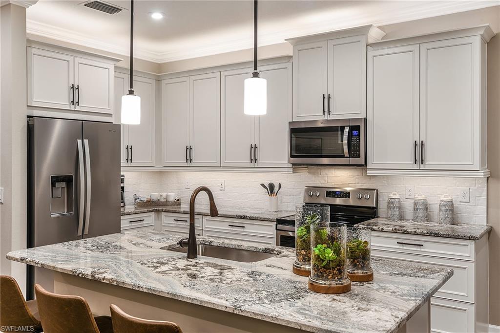 BONAVIE COVE - Residential