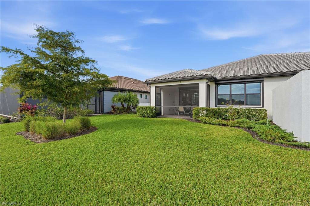 ESPLANADE LAKE CLUB - Residential Lease