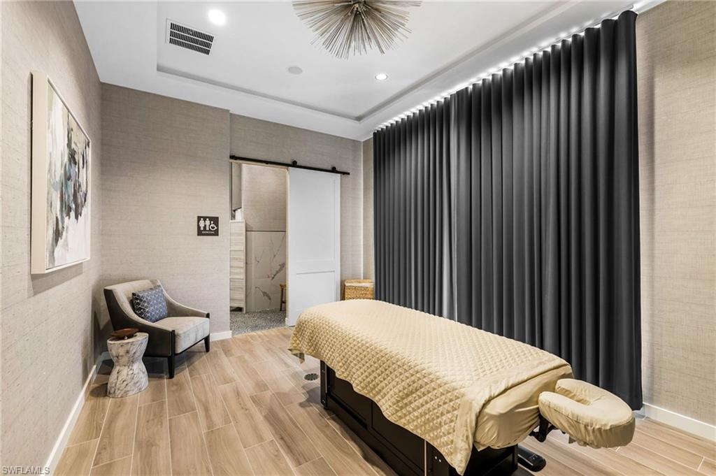 ESPLANADE LAKE CLUB - Residential Lease