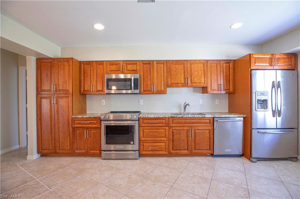 GOLDEN GATE CITY - Residential