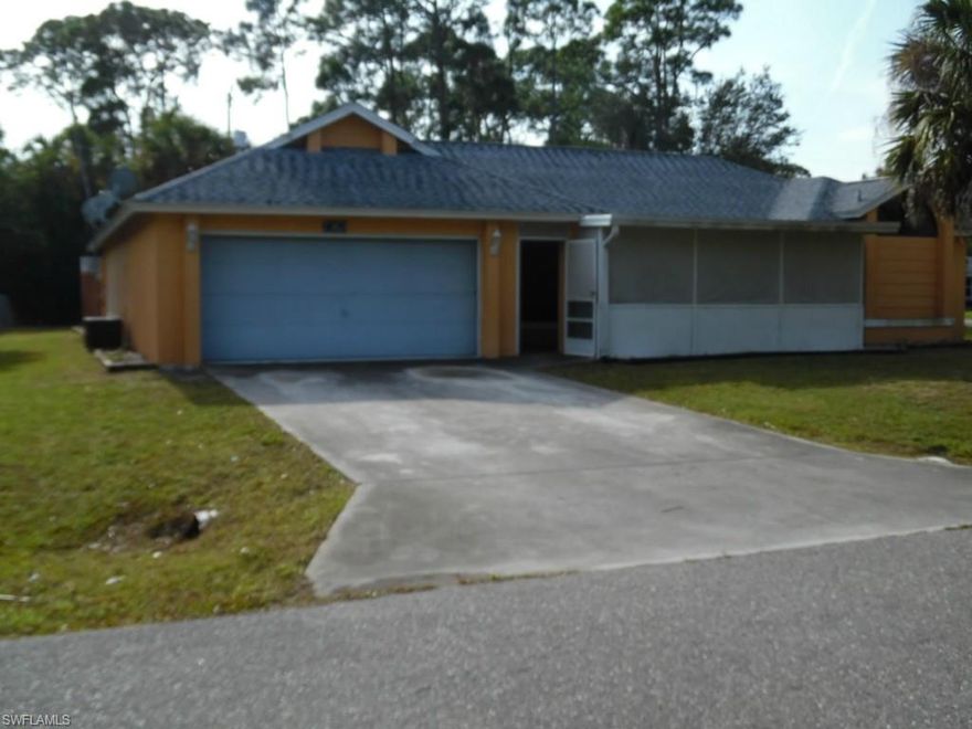 Great 3bed 2bath with enclosed lanai and front porch. Lots of space! Conveniently located in Port Charlotte, just minutes from the entertainment of Charlotte Harbor, shopping and schools! An exciting opportunity to buy a home in beautiful Southwest Florida at a great price. Many homes
offer special FHA financing with as little as $100 down. Check with your Mortgage professional for more information and eligibility.