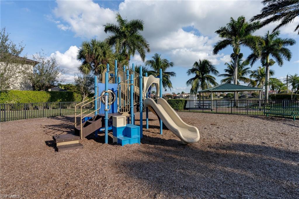 CATALINA ISLES - Residential