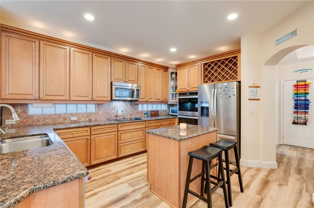 CATALINA ISLES - Residential