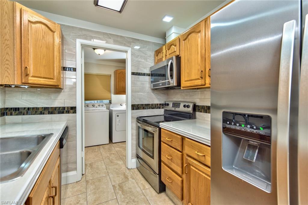 SAN CARLOS PARK - Residential