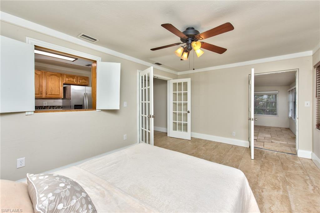 SAN CARLOS PARK - Residential