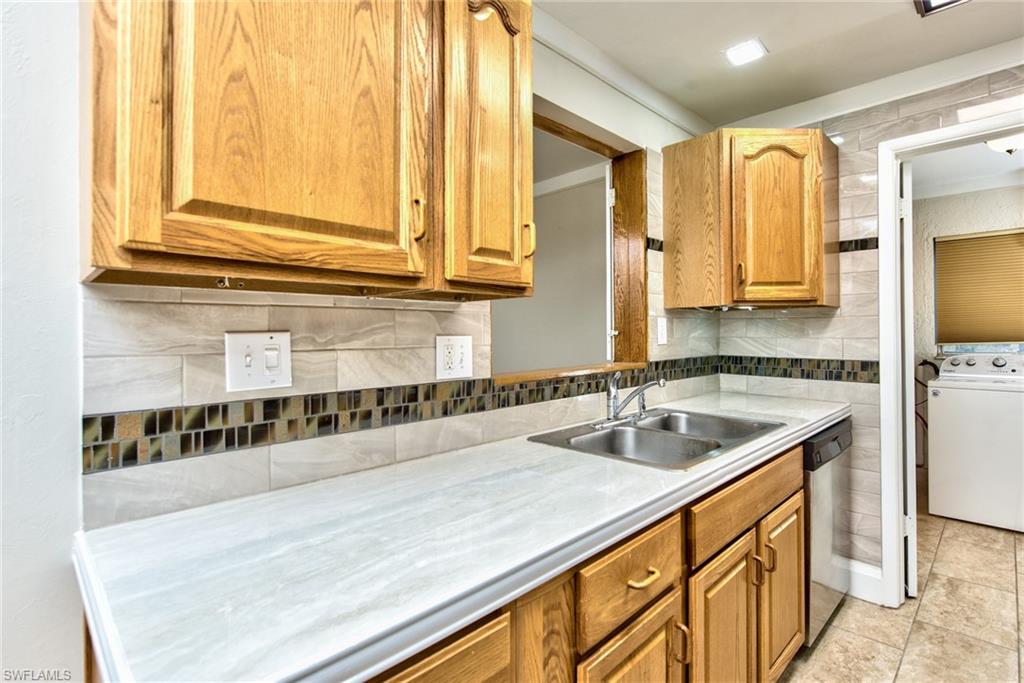 SAN CARLOS PARK - Residential