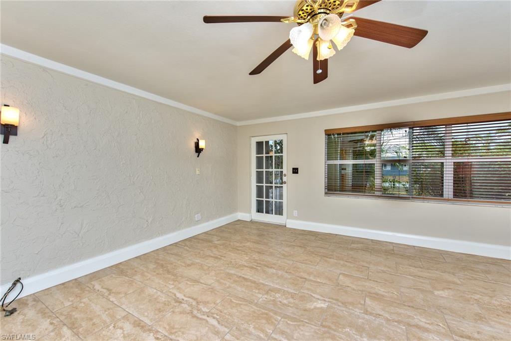 SAN CARLOS PARK - Residential