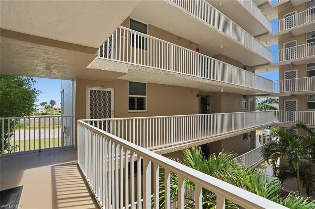 BEACH AND TENNIS CLUB - Residential