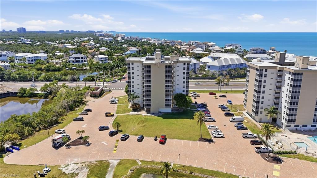 BEACH AND TENNIS CLUB - Residential