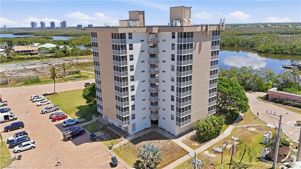 BEACH AND TENNIS CLUB - Residential