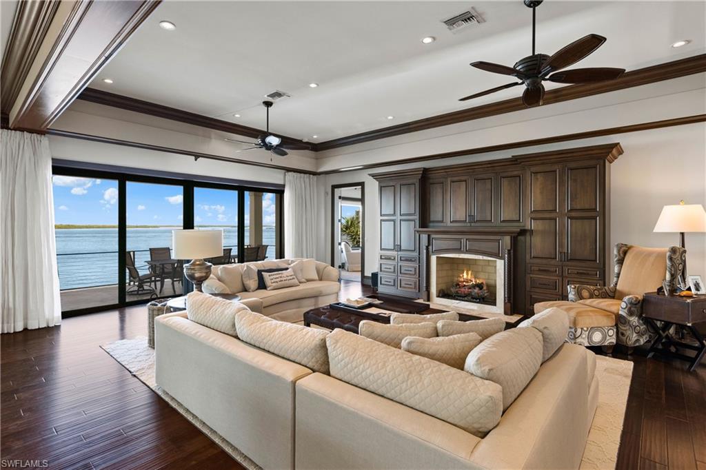 LAGUNA SHORES - Residential