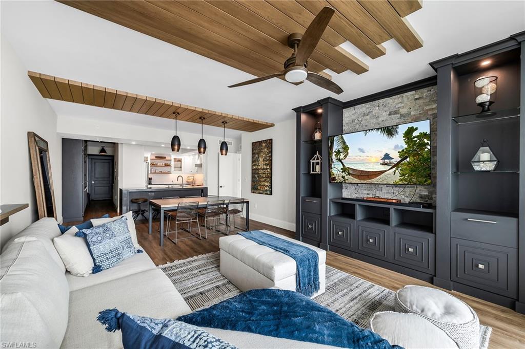 3000 Oasis Grand BLVD 1004