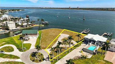 655 Matanzas CT FORT MYERS BEACH FL 33931