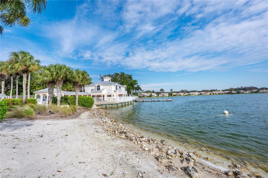 LAKESIDE VILLAS - Residential Lease