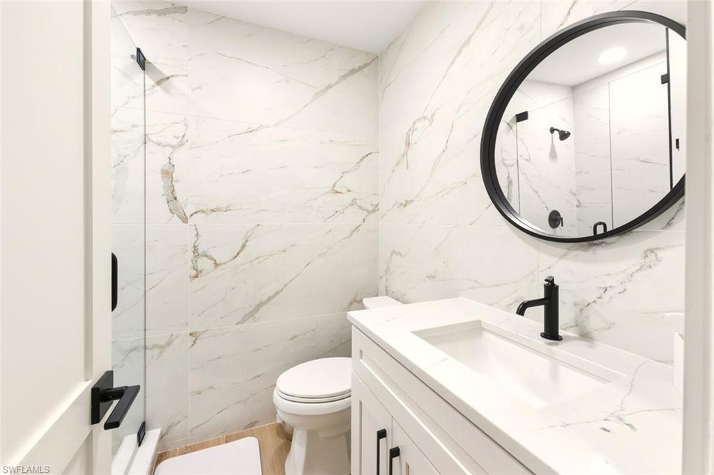 LAKESIDE VILLAS - Residential Lease