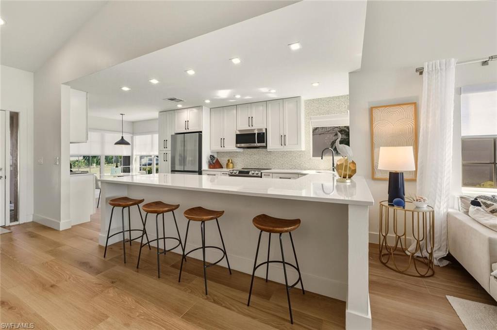 LAKESIDE VILLAS - Residential Lease