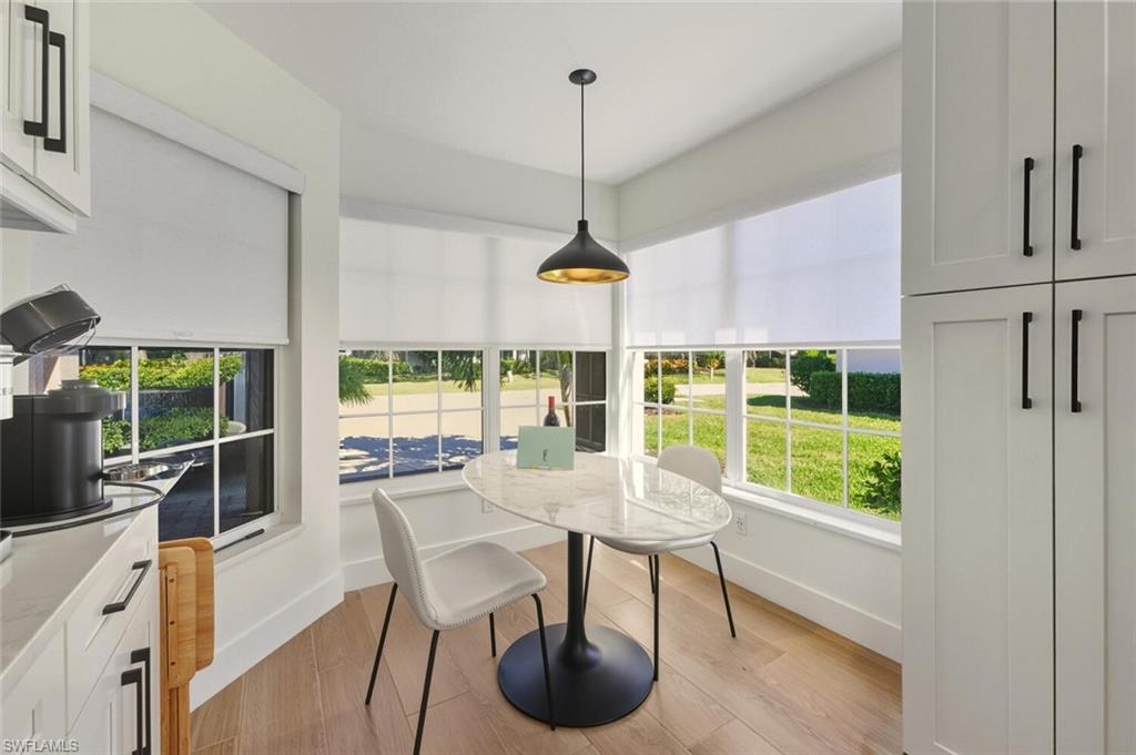 LAKESIDE VILLAS - Residential Lease