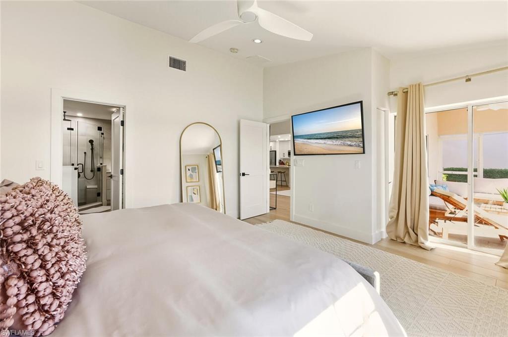 LAKESIDE VILLAS - Residential Lease