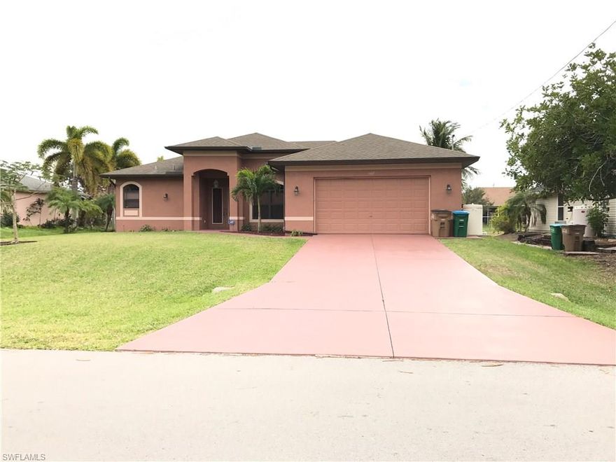 Upgrades galore!  Gorgeous SW Cape Coral home by an easy to work with and MOTIVATED SELLER.  3 Bedroom, 3 bath, over 2,000 square foot, on a quiet street in a perfect neighborhood.  Upgraded kitchen.  Upgraded bathrooms.  Upgraded closets.  Upgraded appliances.  This is a great home!

What are you waiting for?