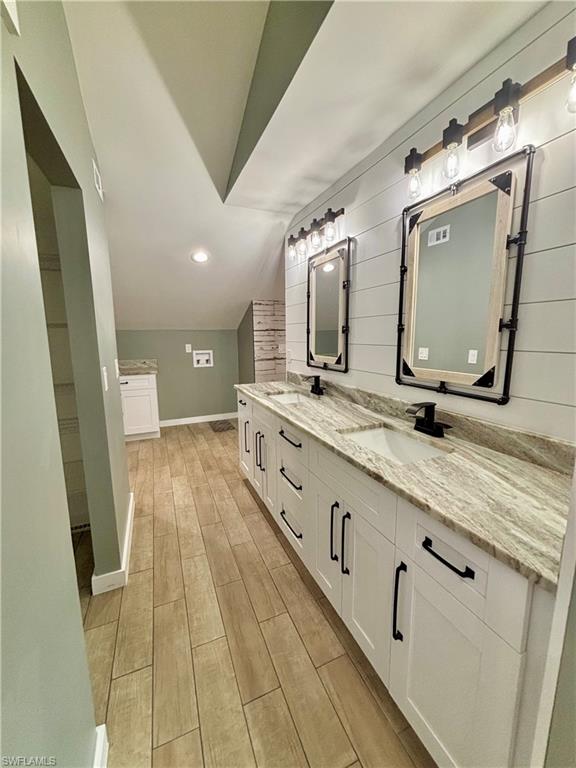 HENDRY CREEK - Residential