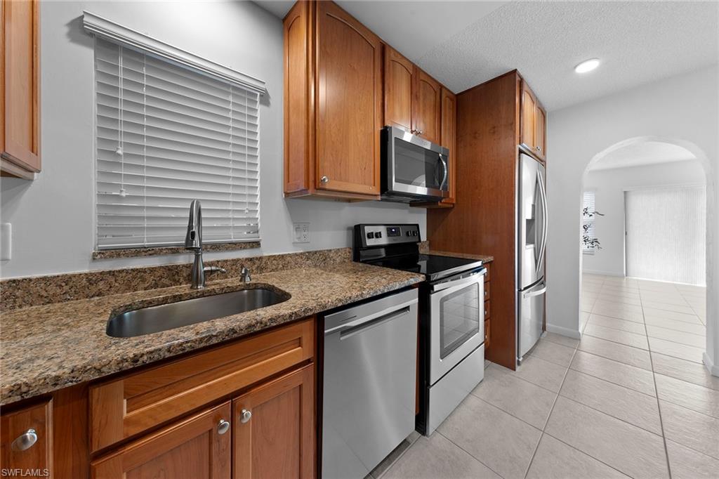 GOLFWOOD CONDO - Residential