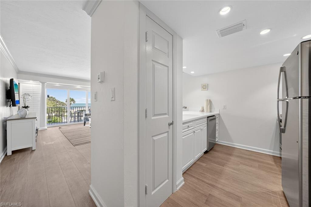 BEACH VILLAS CONDO - Residential