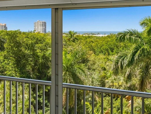 5550 HERON POINT DR APT 402, NAPLES, FL 34108 - Image 3a008f3dad55a69e9a9d26129bbbae2c/815305428