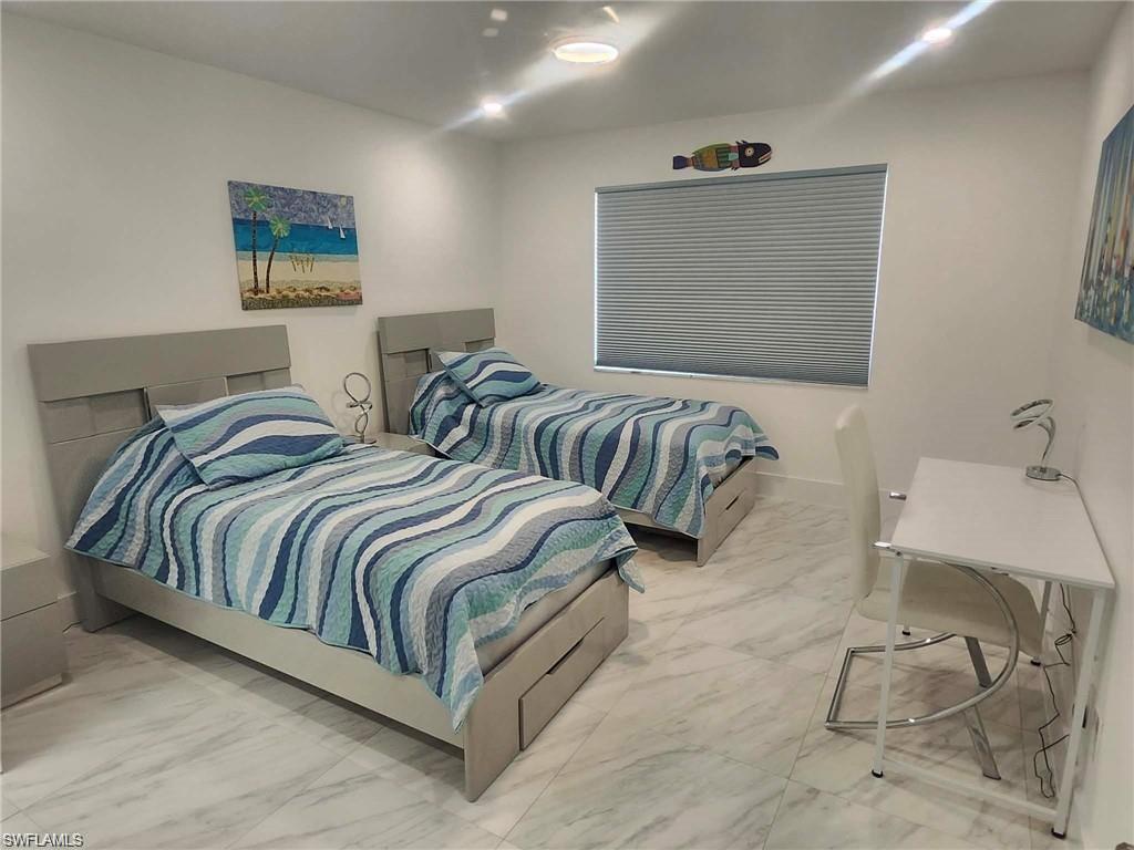 HARBOUR COVE - Residential Lease