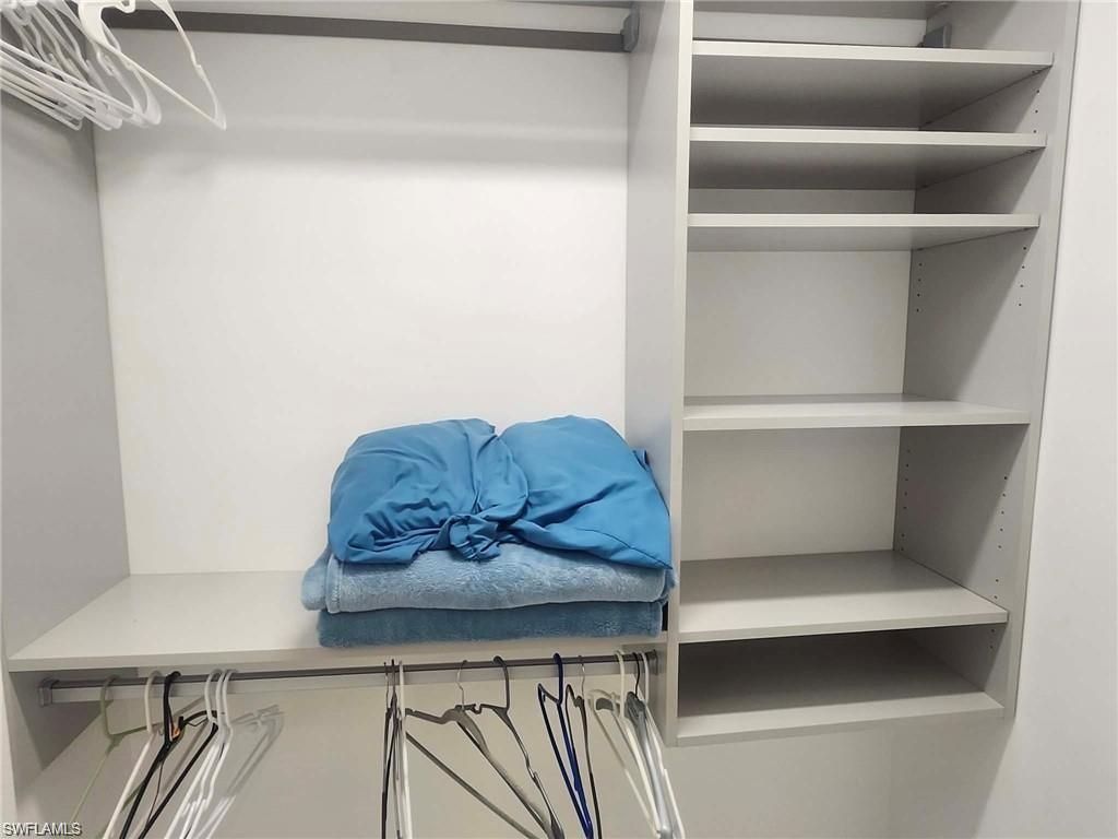 HARBOUR COVE - Residential Lease