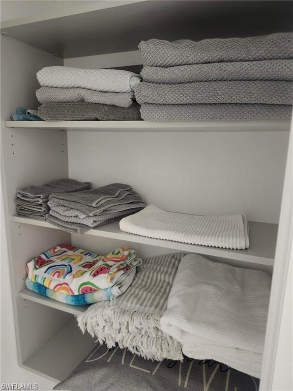 HARBOUR COVE - Residential Lease