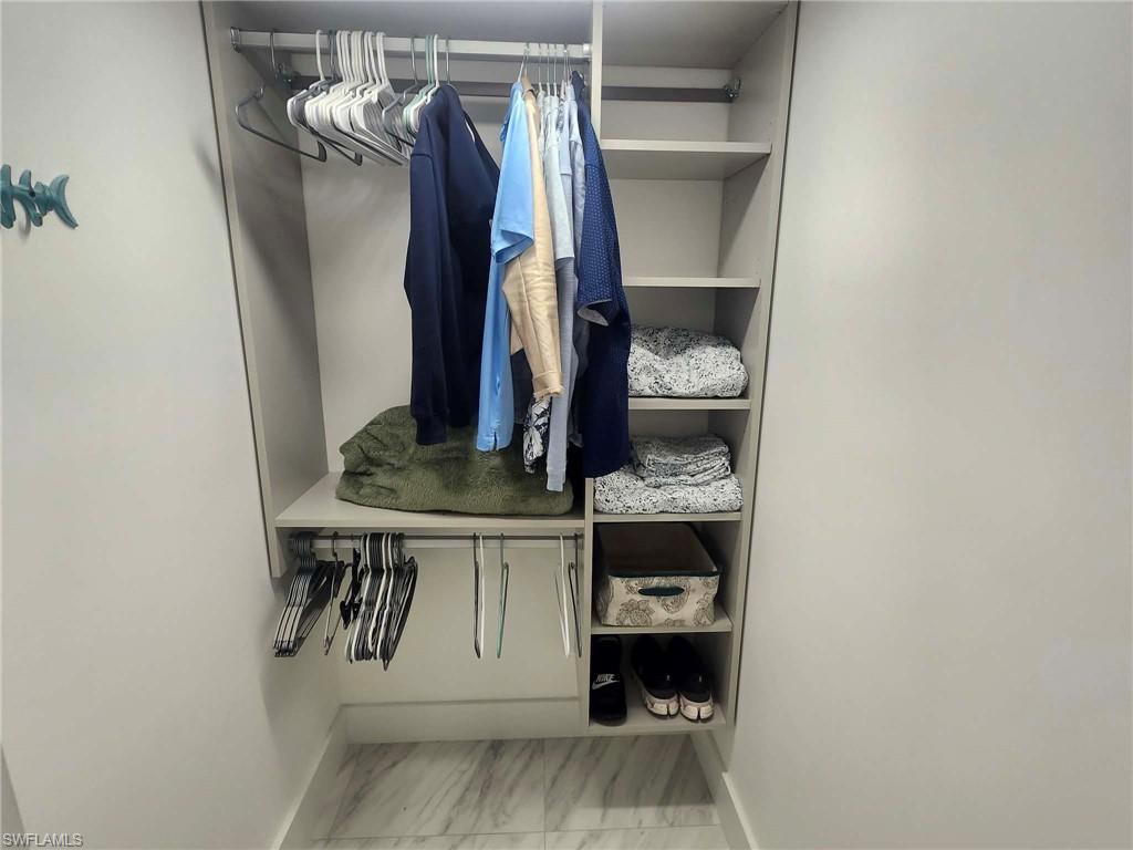 HARBOUR COVE - Residential Lease