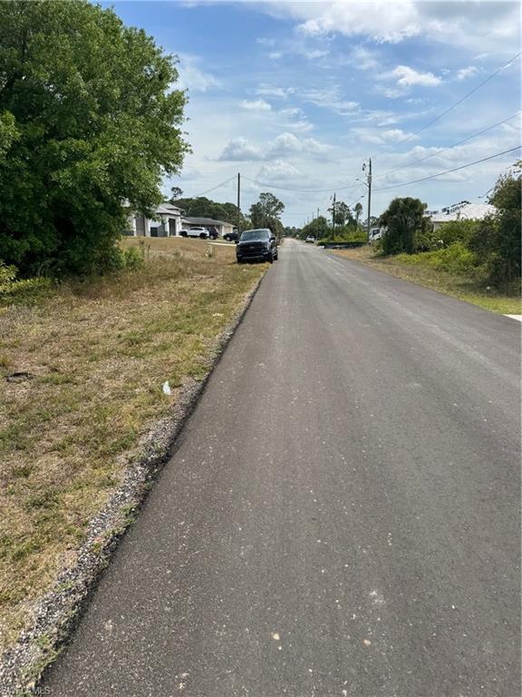 ISLAND OF HAPPINESS - Land