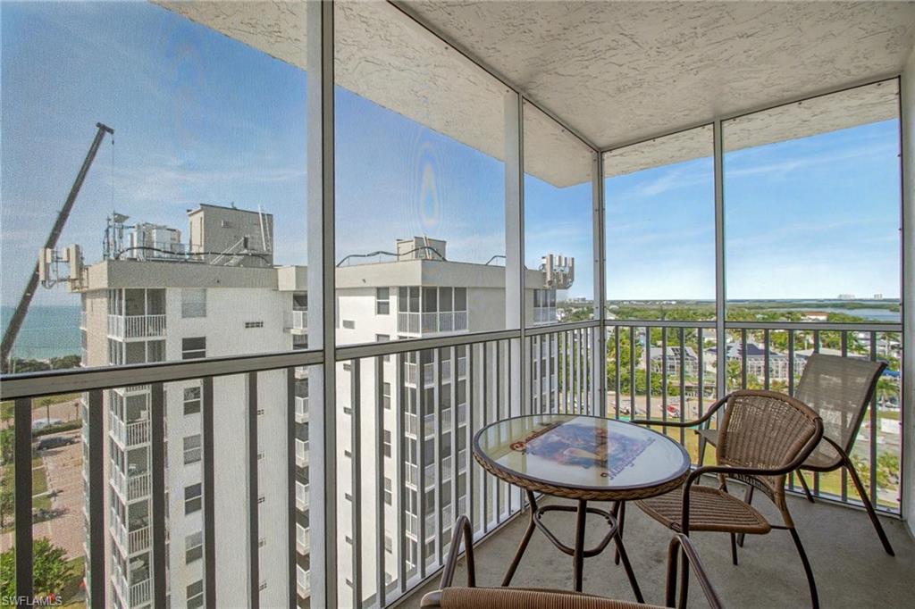 BEACH AND TENNIS CLUB - Residential Lease