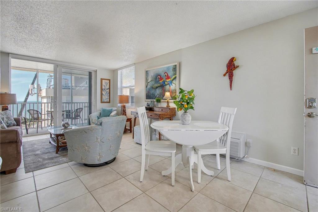 BEACH AND TENNIS CLUB - Residential Lease