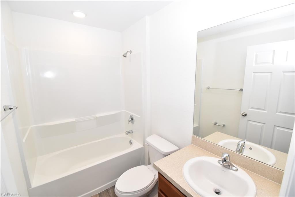 NORTH PORT - Residential Lease