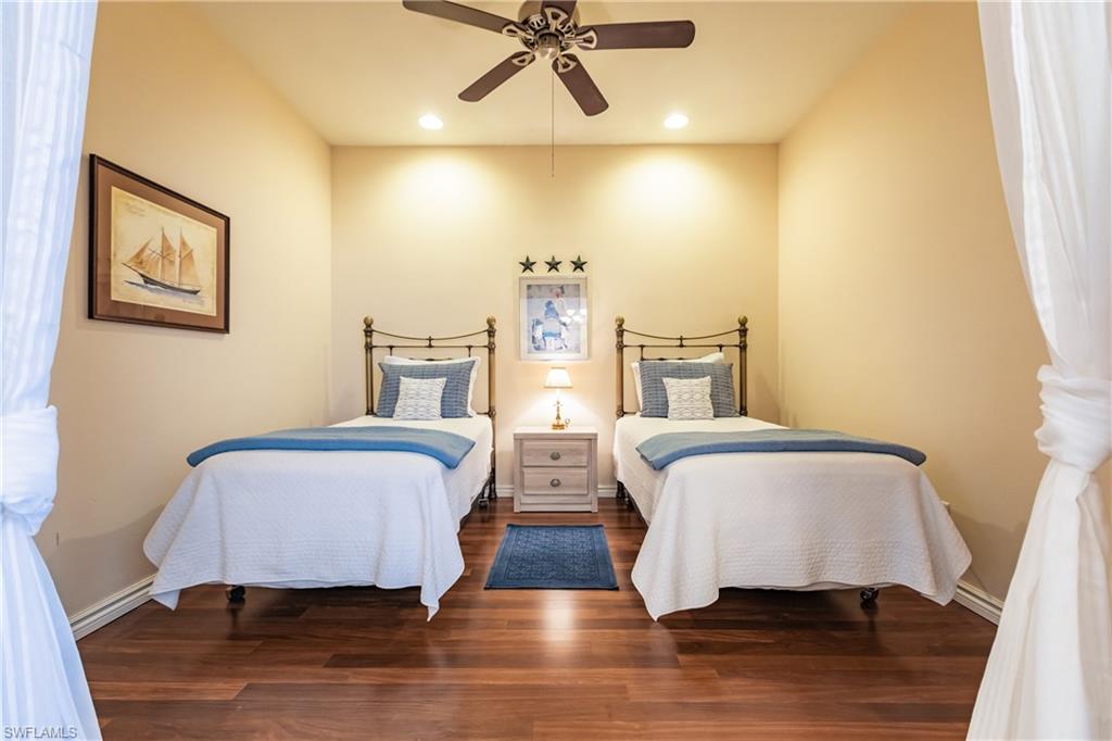 VILLAS AT COUNTRY CREEK - Residential