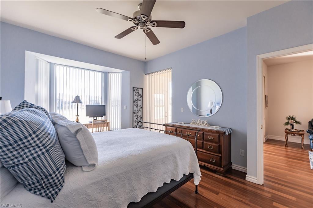 VILLAS AT COUNTRY CREEK - Residential