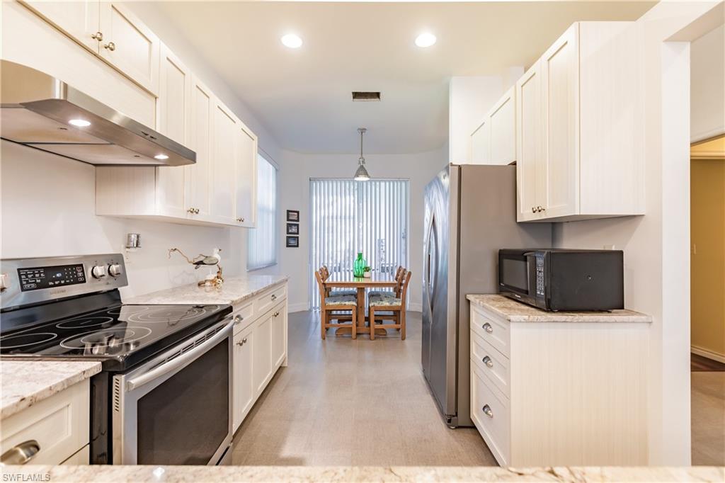 VILLAS AT COUNTRY CREEK - Residential