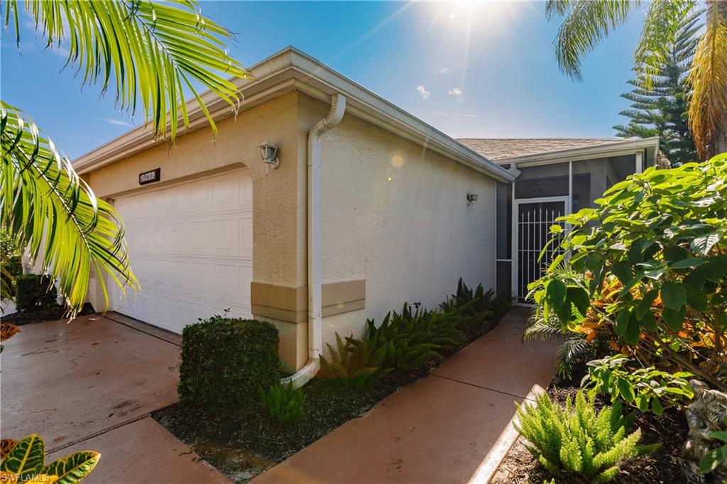 VILLAS AT COUNTRY CREEK - Residential