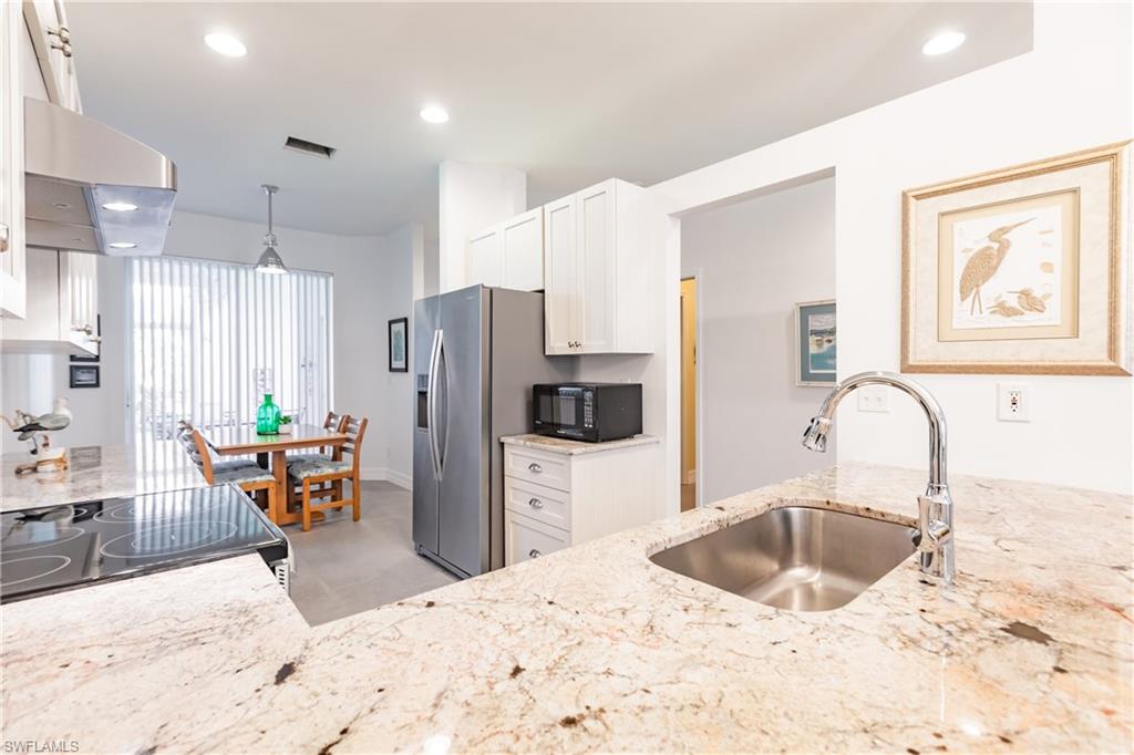 VILLAS AT COUNTRY CREEK - Residential