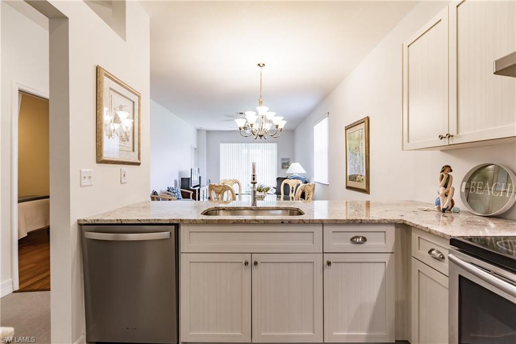 VILLAS AT COUNTRY CREEK - Residential