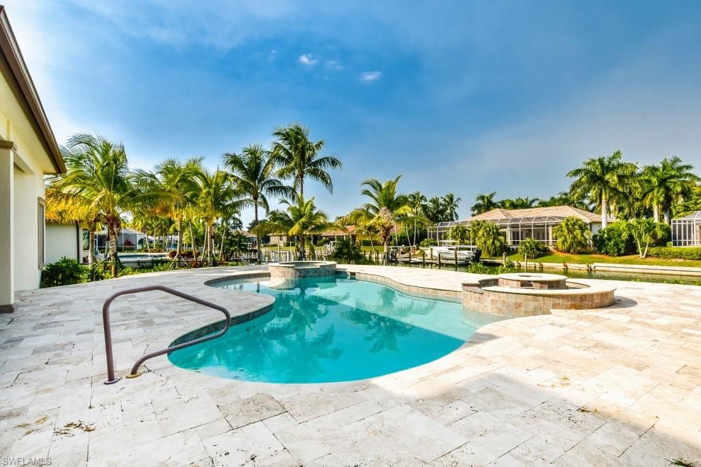 MARCO BEACH - Residential