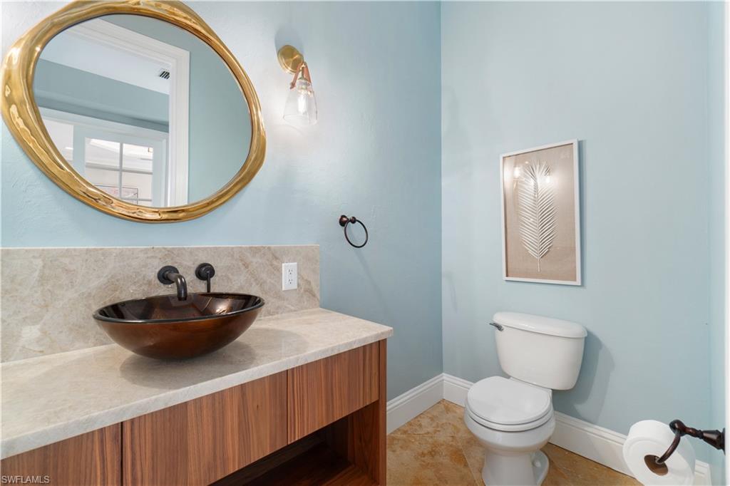 BAREFOOT BEACH - Residential