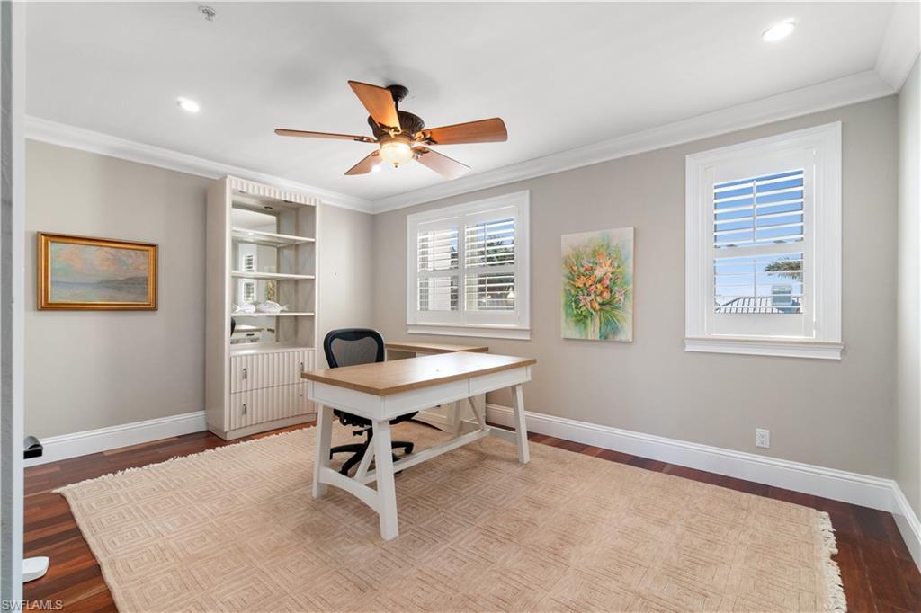 BAREFOOT BEACH - Residential