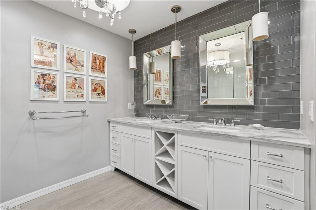 LAUREL GREENS - Residential