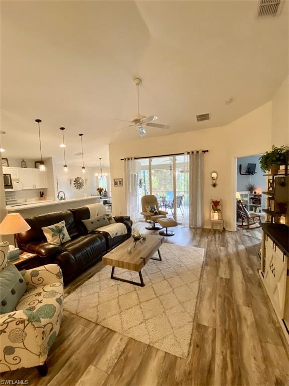 STONEYBROOK - Residential